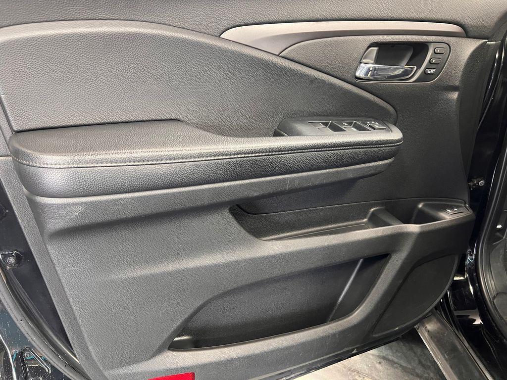 used 2020 Honda Pilot car, priced at $17,871