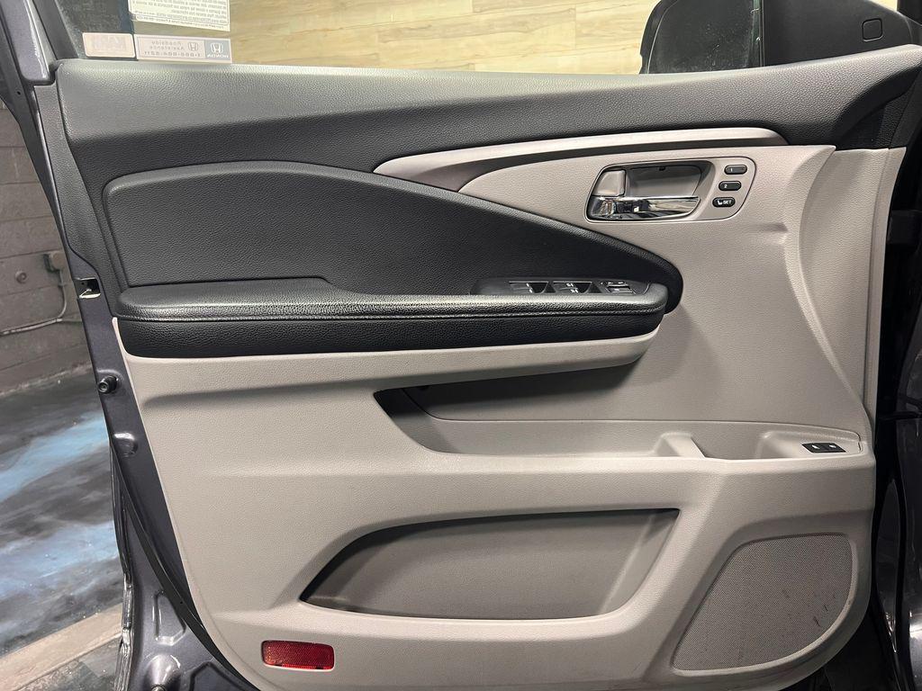 used 2020 Honda Pilot car, priced at $19,341