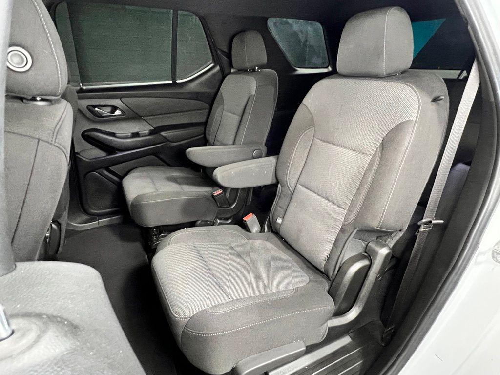 used 2023 Chevrolet Traverse car, priced at $23,136