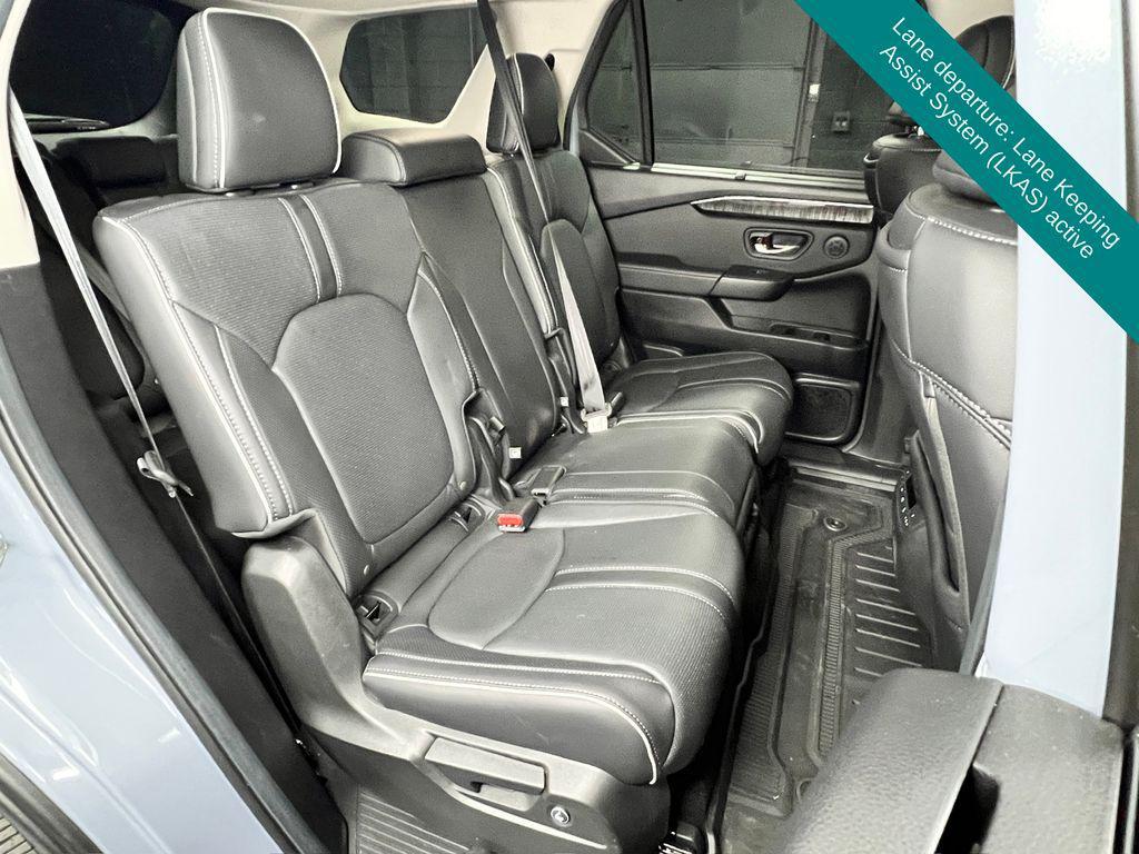 used 2025 Honda Pilot car, priced at $40,666
