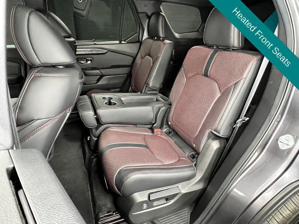 used 2025 Honda Pilot car, priced at $39,436