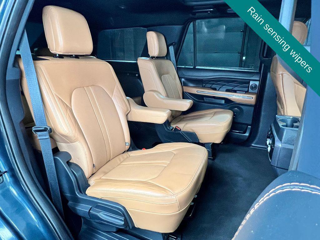used 2024 Ford Expedition car, priced at $48,456