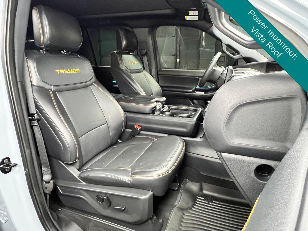 used 2025 Ford Expedition car, priced at $59,341