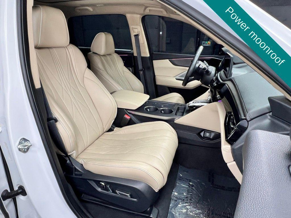 used 2025 Acura MDX car, priced at $43,941