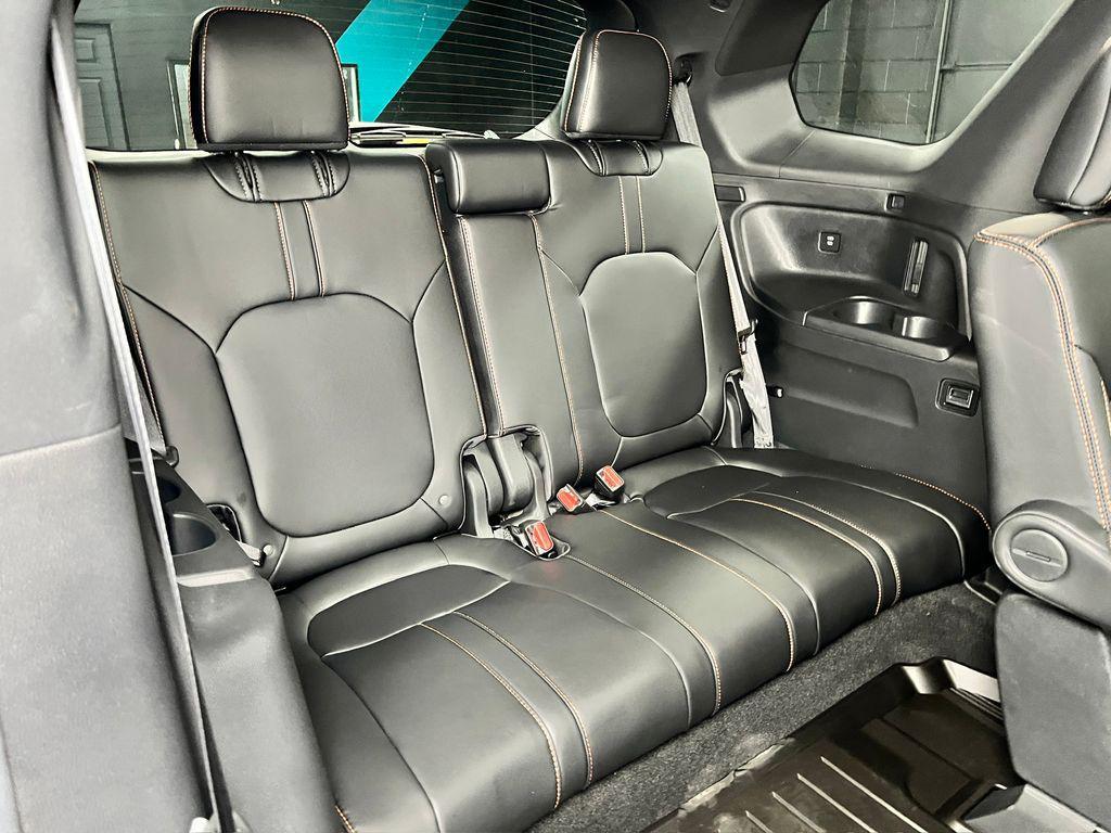 used 2025 Honda Pilot car, priced at $37,336