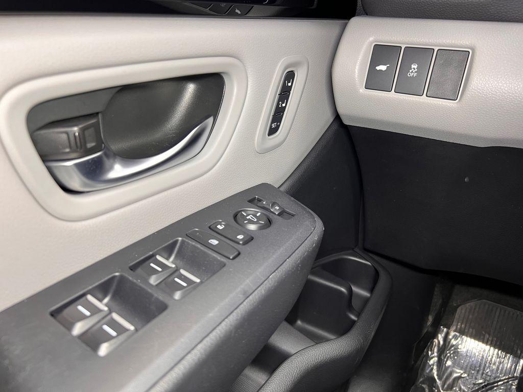 used 2023 Honda Pilot car, priced at $30,741