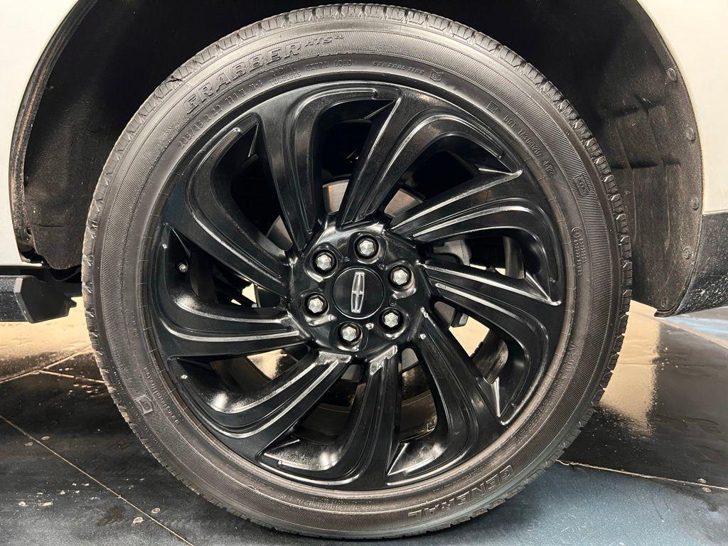 used 2024 Lincoln Navigator car, priced at $55,741