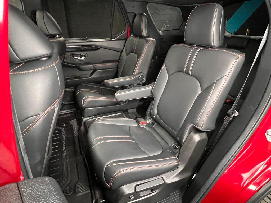 used 2025 Honda Pilot car, priced at $36,741