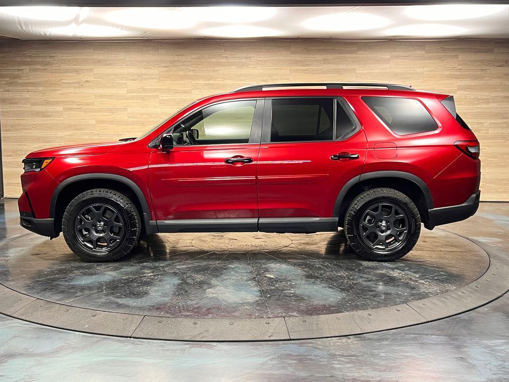 used 2025 Honda Pilot car, priced at $36,741