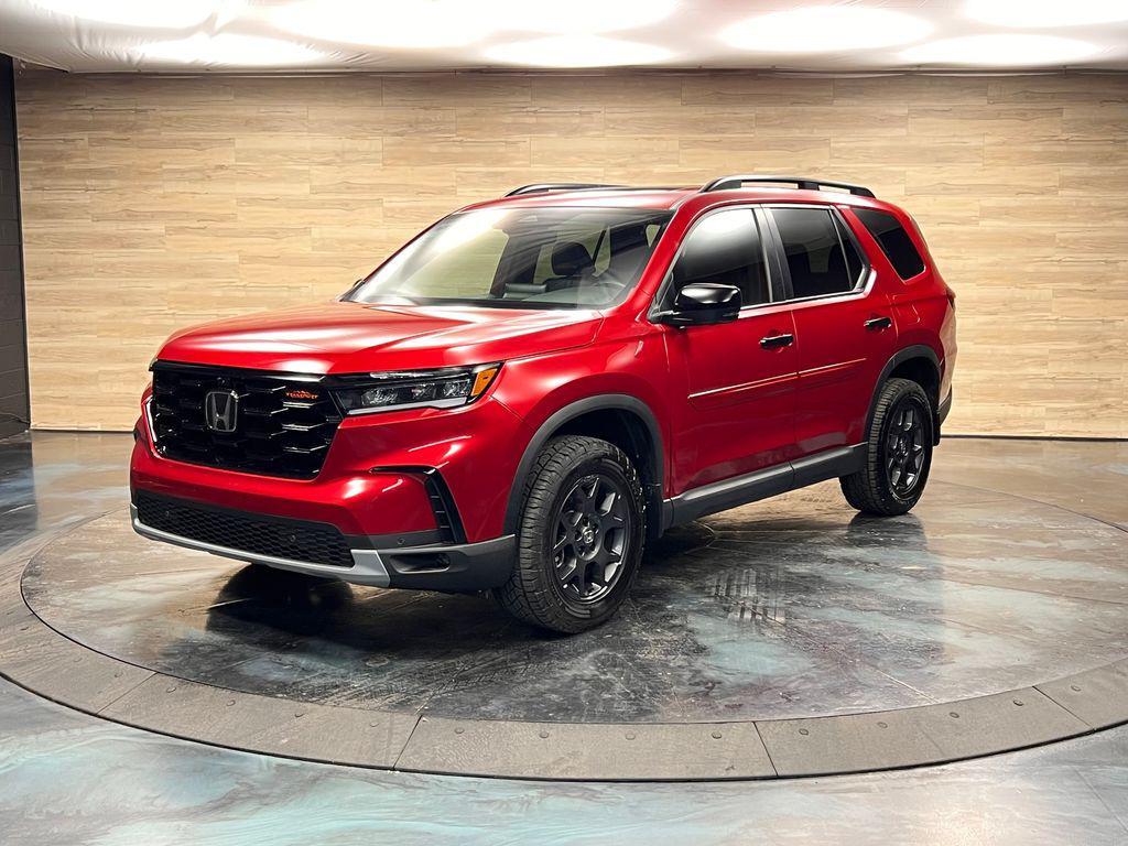 used 2025 Honda Pilot car, priced at $36,741