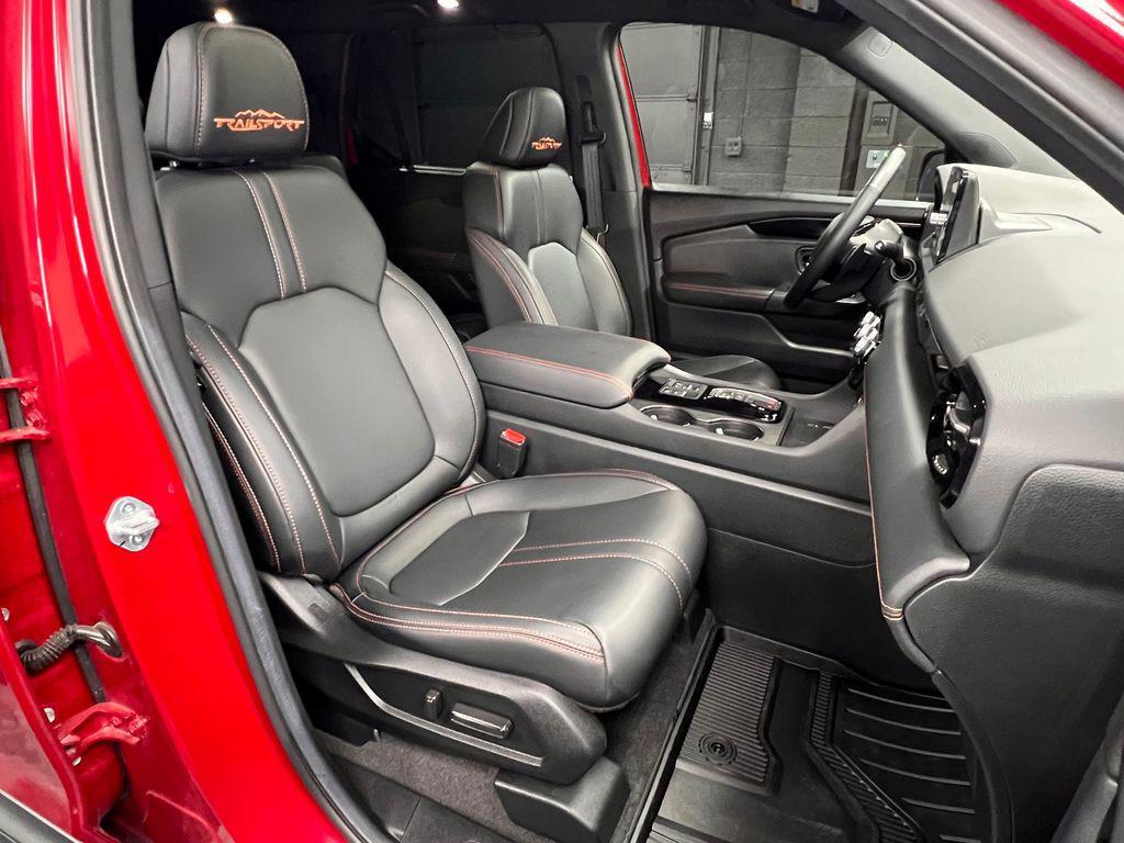 used 2025 Honda Pilot car, priced at $36,741