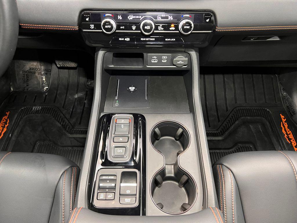 used 2025 Honda Pilot car, priced at $36,741