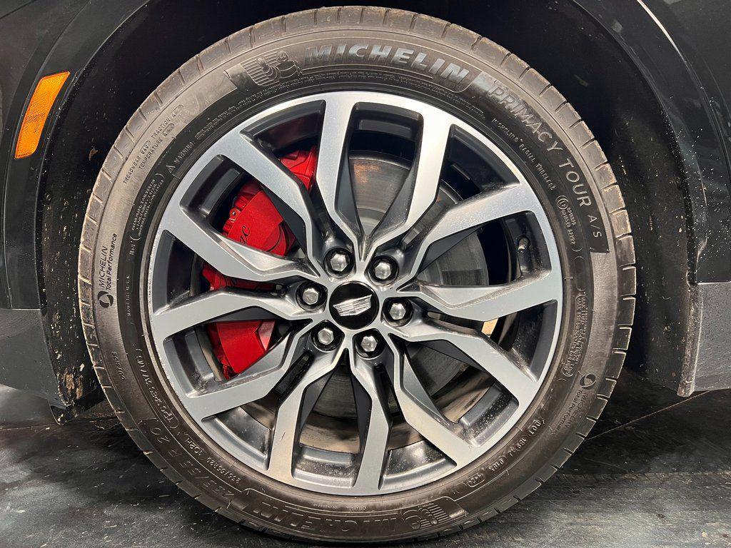 used 2025 Cadillac XT5 car, priced at $39,241