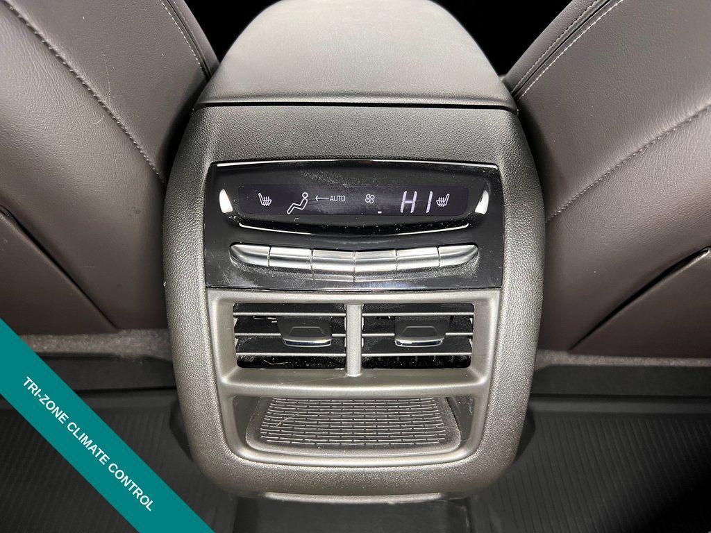 used 2025 Cadillac XT5 car, priced at $38,136