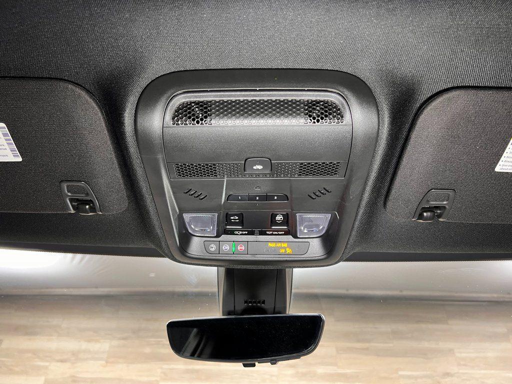 used 2025 Cadillac XT5 car, priced at $39,241