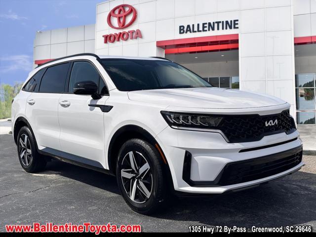 used 2022 Kia Sorento car, priced at $28,379