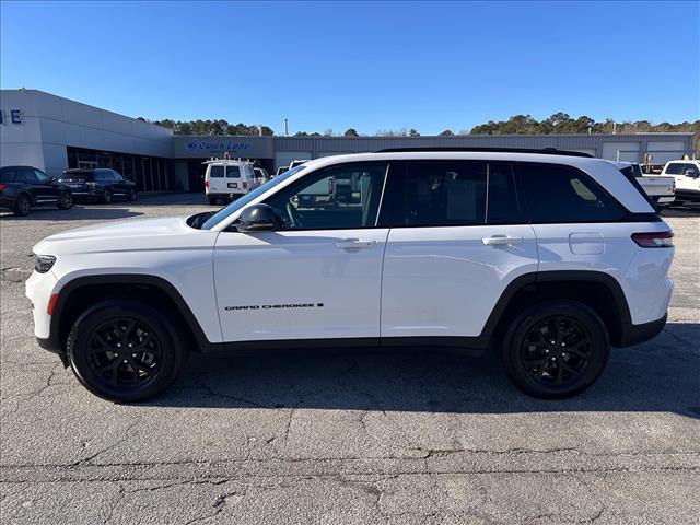 used 2024 Jeep Grand Cherokee car, priced at $30,980