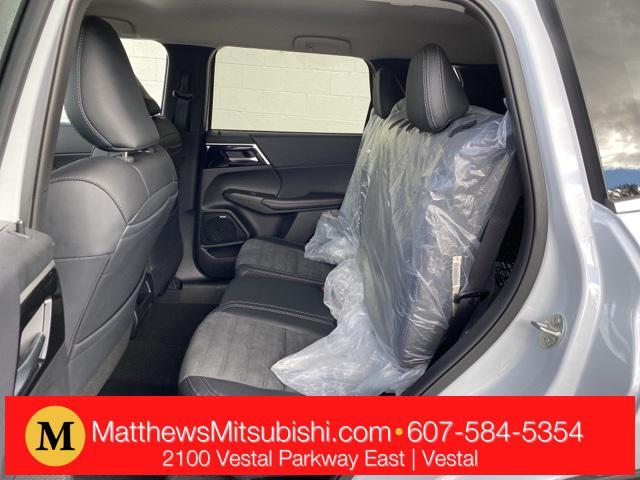 new 2025 Mitsubishi Outlander car, priced at $37,530