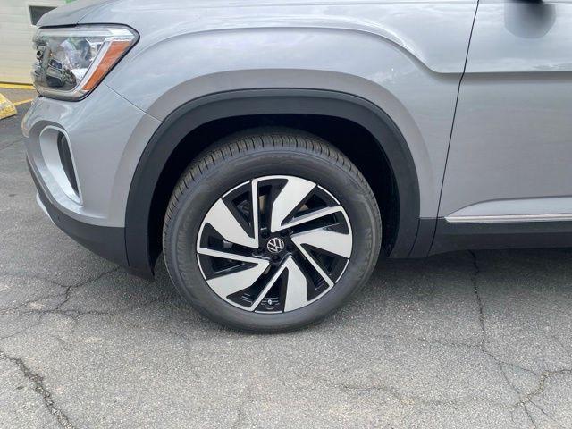 new 2026 Volkswagen Atlas car, priced at $50,754