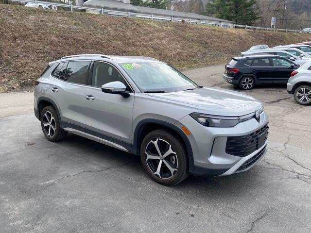 used 2025 Volkswagen Tiguan car, priced at $33,330