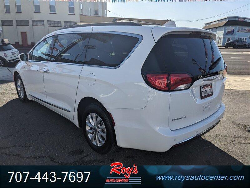 used 2017 Chrysler Pacifica car, priced at $14,995