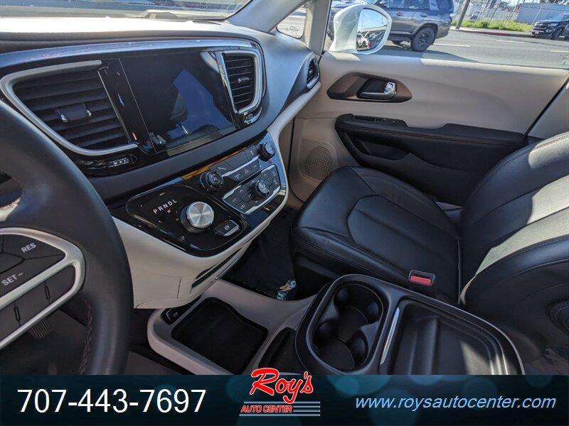 used 2017 Chrysler Pacifica car, priced at $14,995