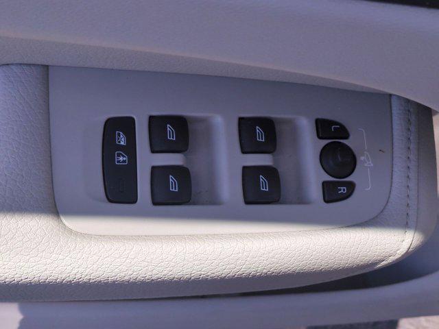 used 2020 Volvo XC60 Recharge Plug-In Hybrid car, priced at $25,909