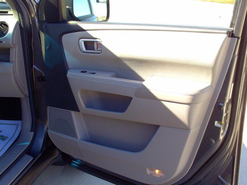 used 2012 Honda Pilot car, priced at $9,995
