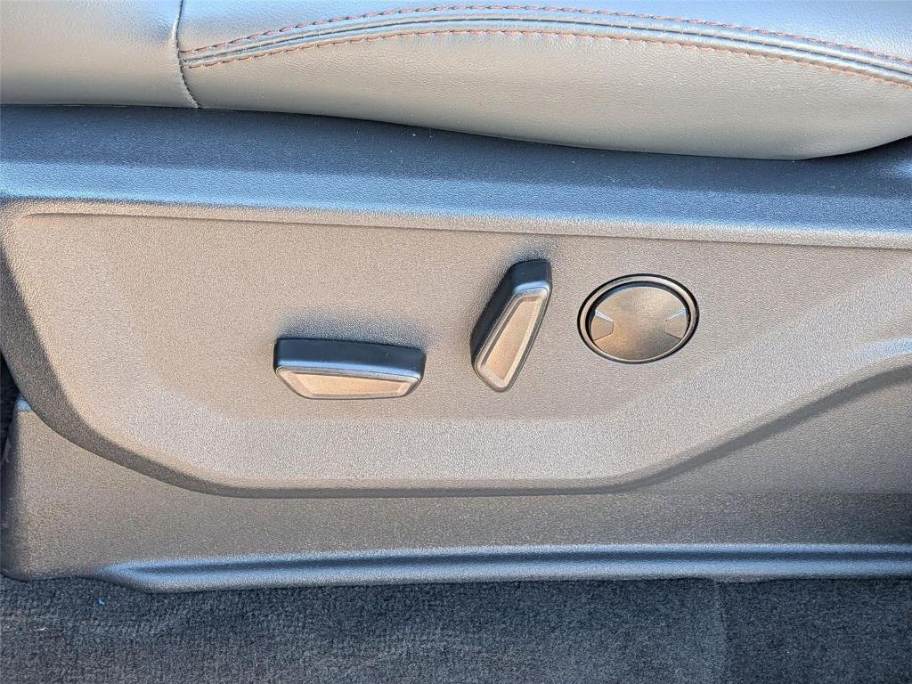 new 2025 Ford Expedition Max car, priced at $75,345