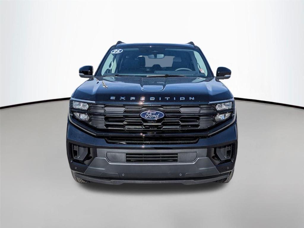 new 2025 Ford Expedition Max car, priced at $75,345