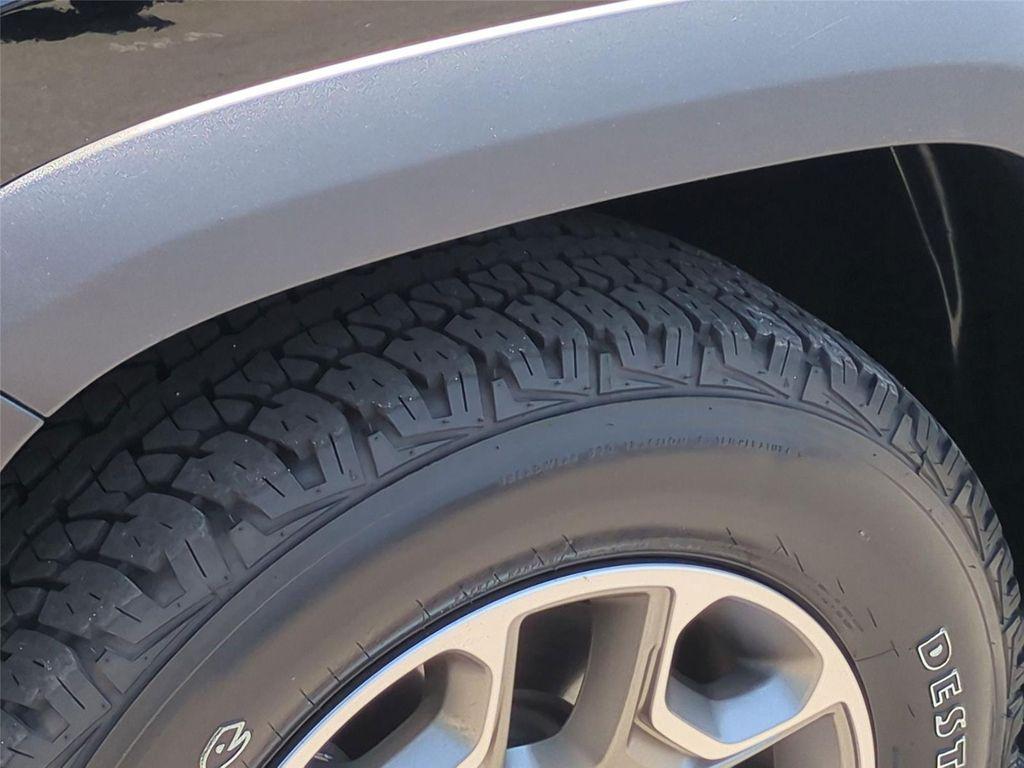 used 2022 Jeep Cherokee car, priced at $26,494