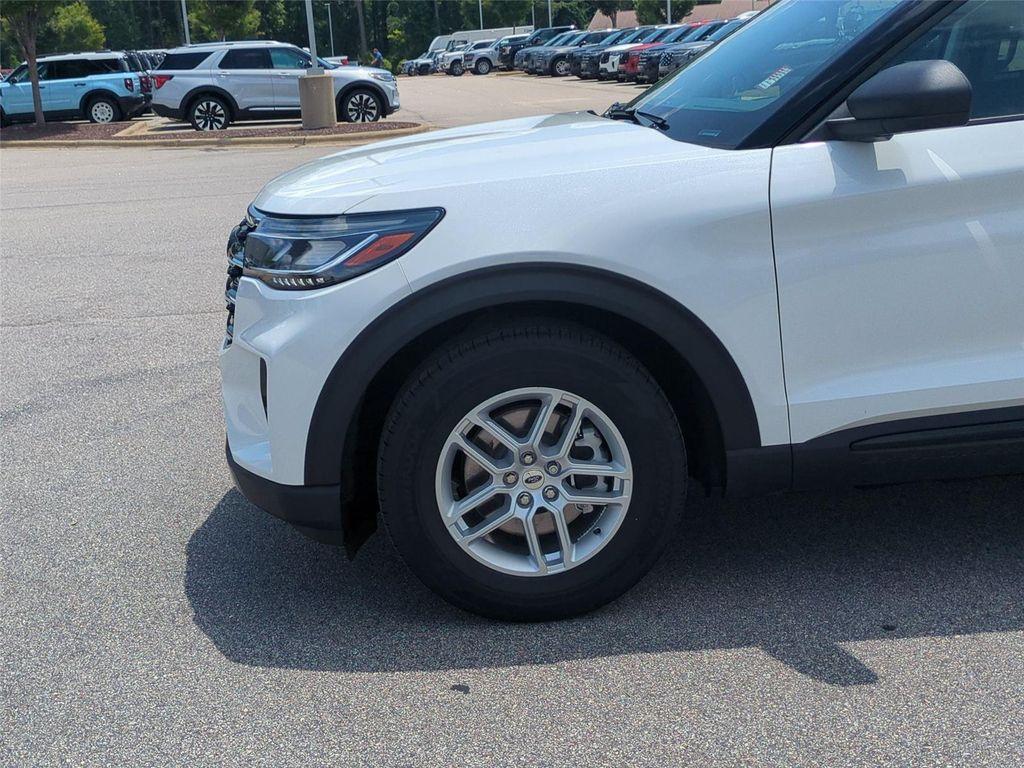 new 2026 Ford Explorer car, priced at $41,925