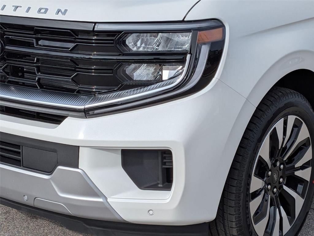 new 2026 Ford Expedition car, priced at $82,060