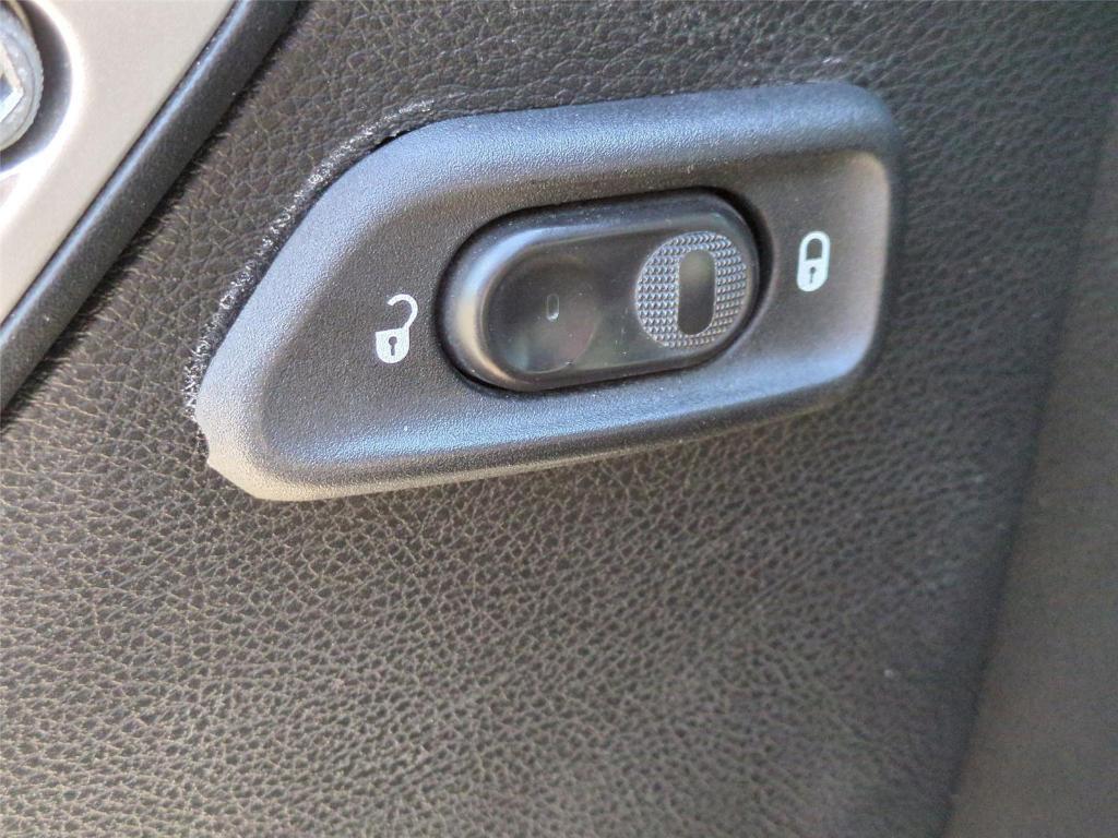 used 2012 Jeep Wrangler Unlimited car, priced at $18,494