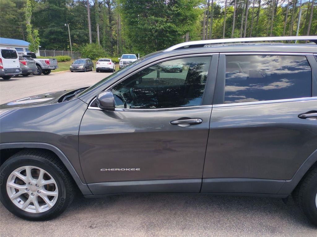 used 2016 Jeep Cherokee car, priced at $8,494
