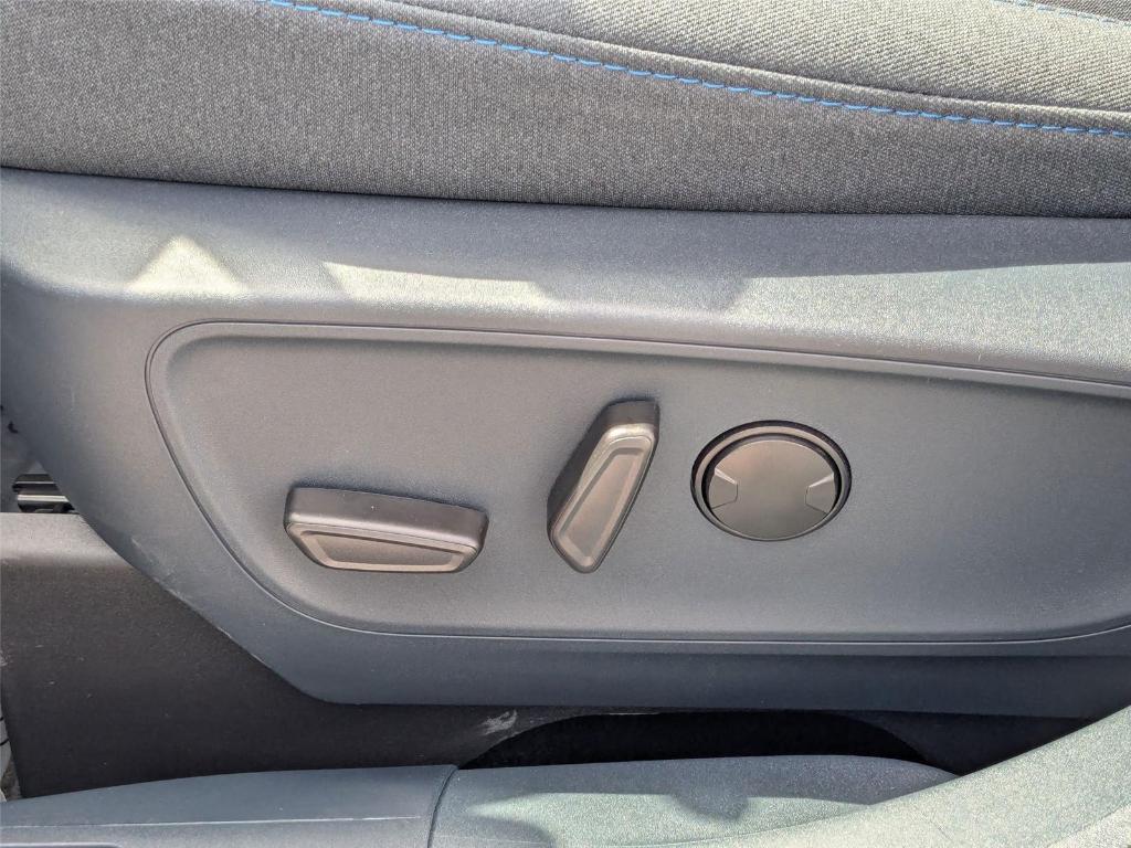 new 2025 Ford Maverick car, priced at $32,395