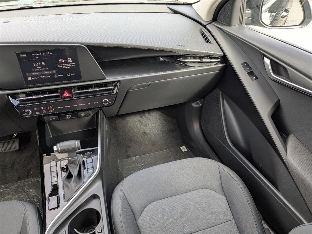 new 2025 Kia Niro car, priced at $27,885