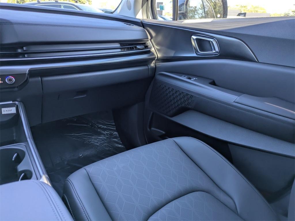 new 2026 Kia Carnival Hybrid car, priced at $48,890