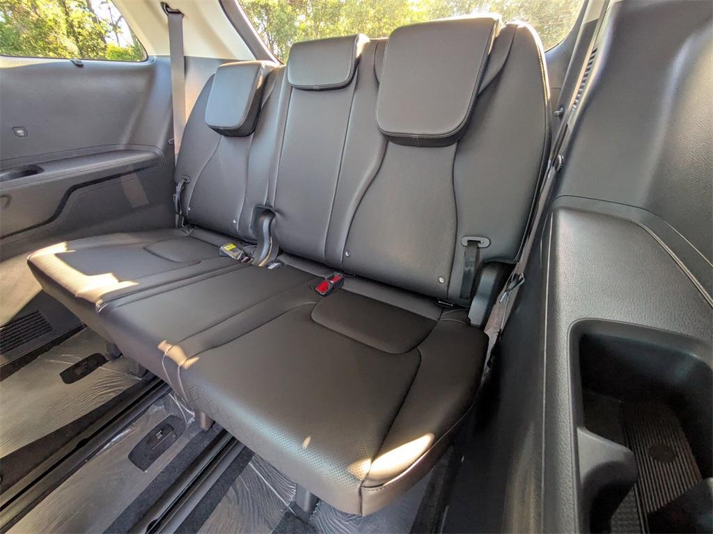 new 2026 Kia Carnival Hybrid car, priced at $48,890