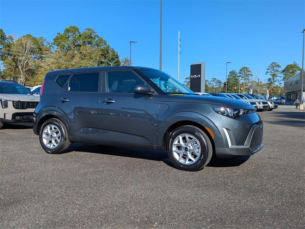 new 2025 Kia Soul car, priced at $22,500