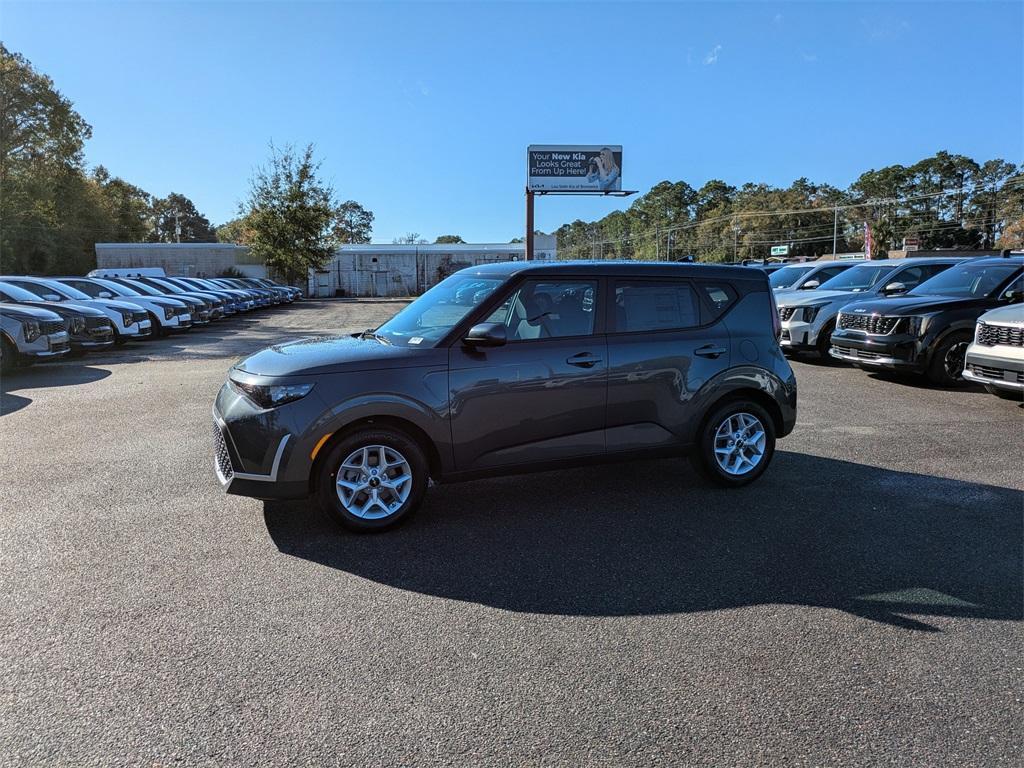 new 2025 Kia Soul car, priced at $22,500