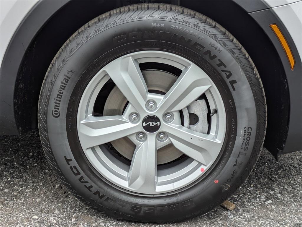 new 2026 Kia Sorento car, priced at $32,795