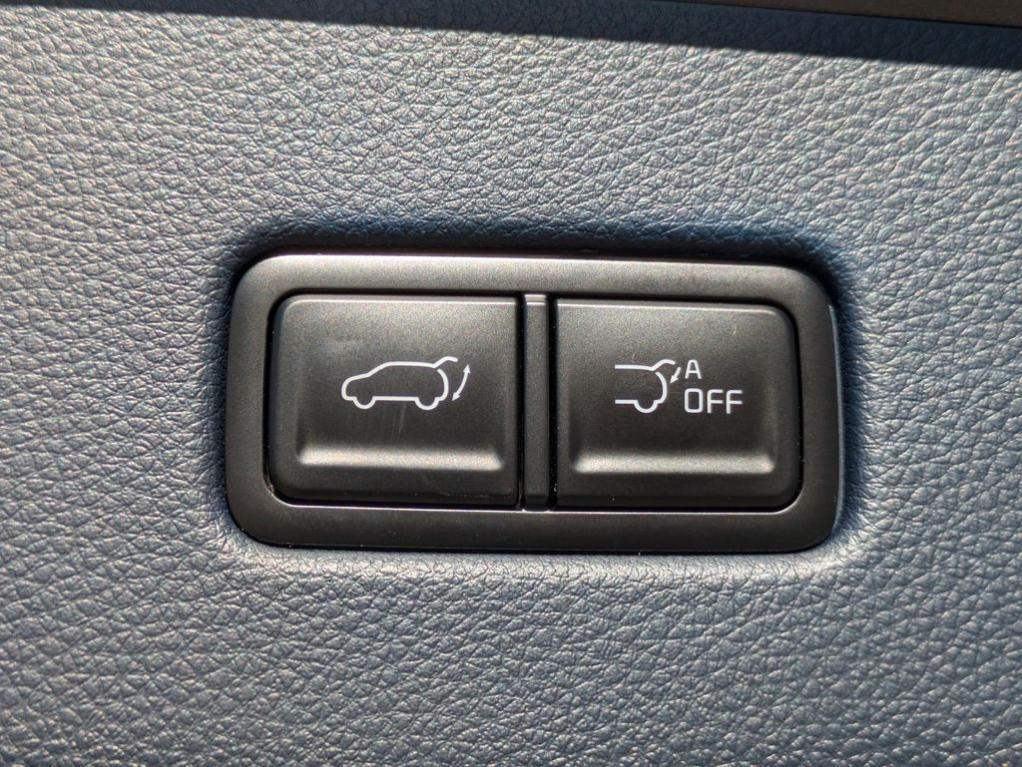 new 2026 Kia Carnival Hybrid car, priced at $48,770