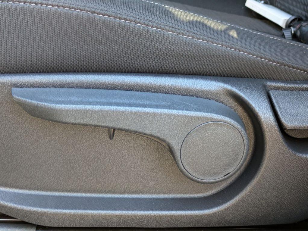 new 2026 Kia Sorento car, priced at $32,300