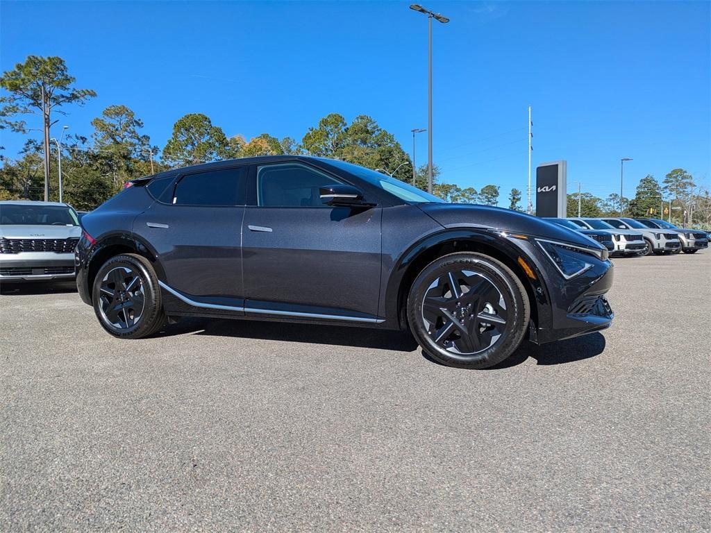 new 2025 Kia EV6 car, priced at $52,875