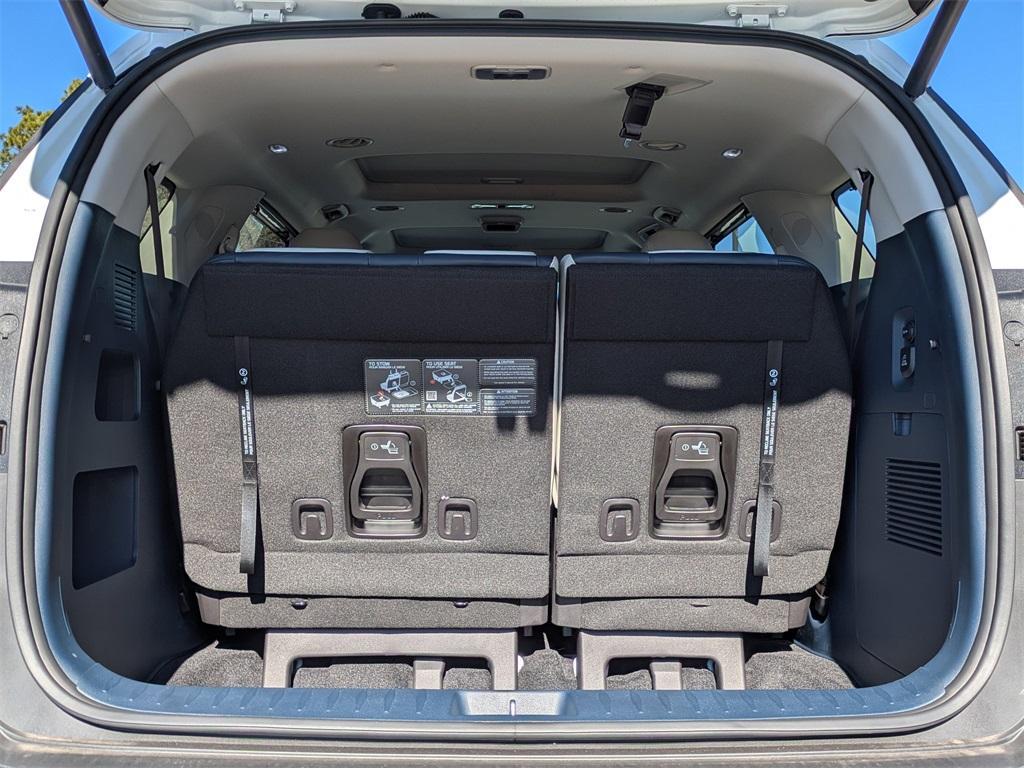 new 2026 Kia Carnival Hybrid car, priced at $48,265