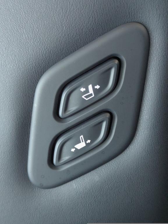 new 2026 Kia Carnival Hybrid car, priced at $48,265