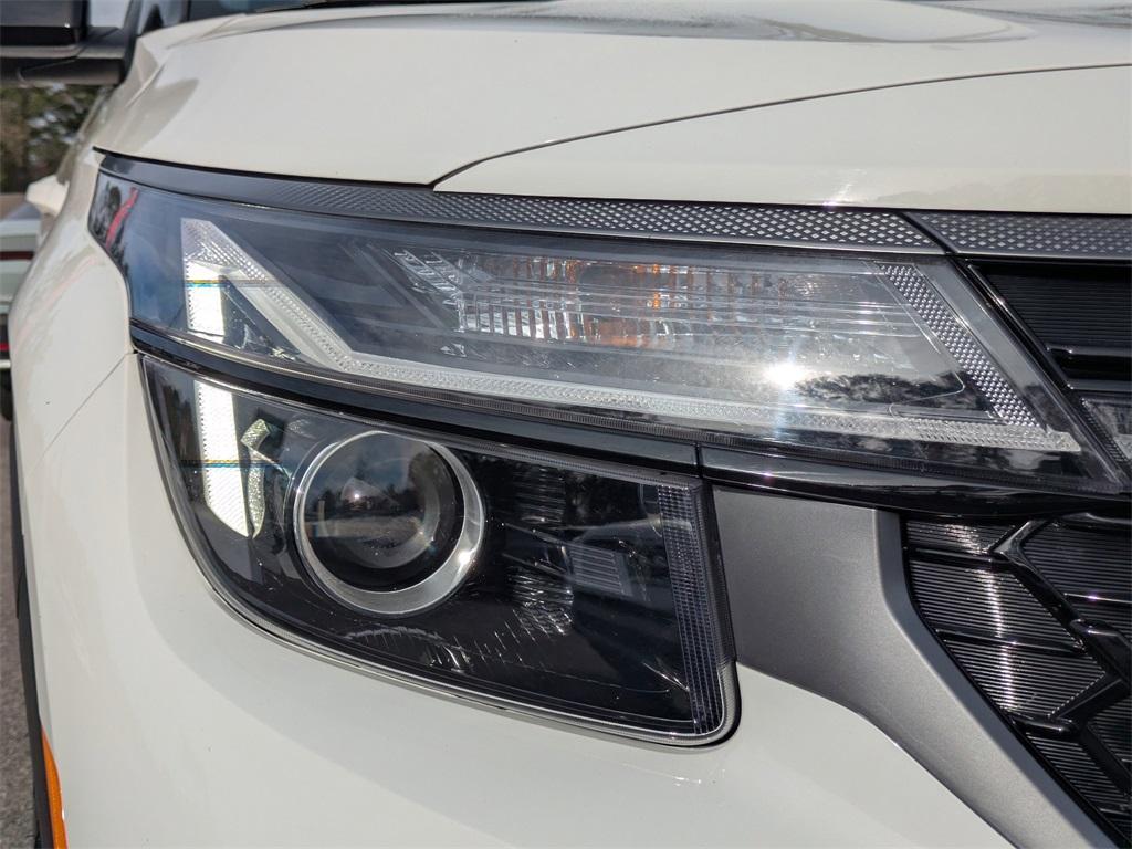 used 2024 Kia Seltos car, priced at $22,988