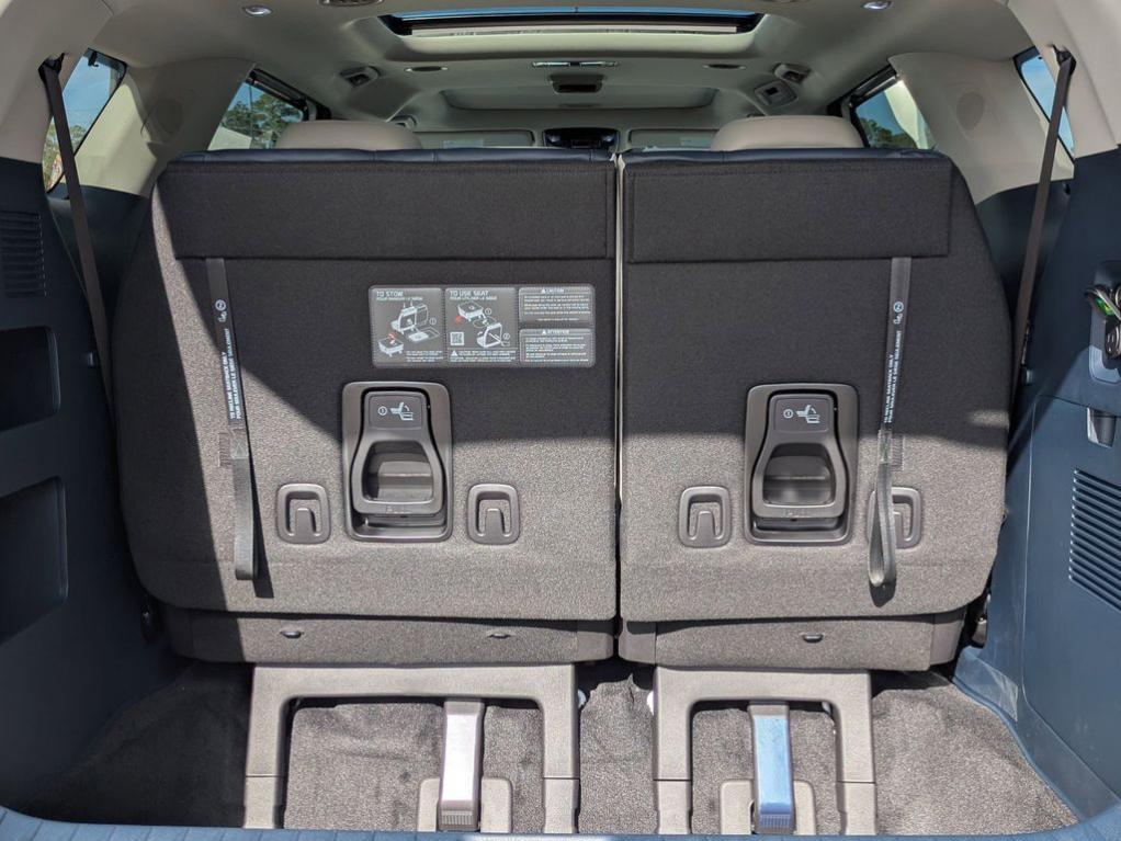 new 2026 Kia Carnival Hybrid car, priced at $52,750