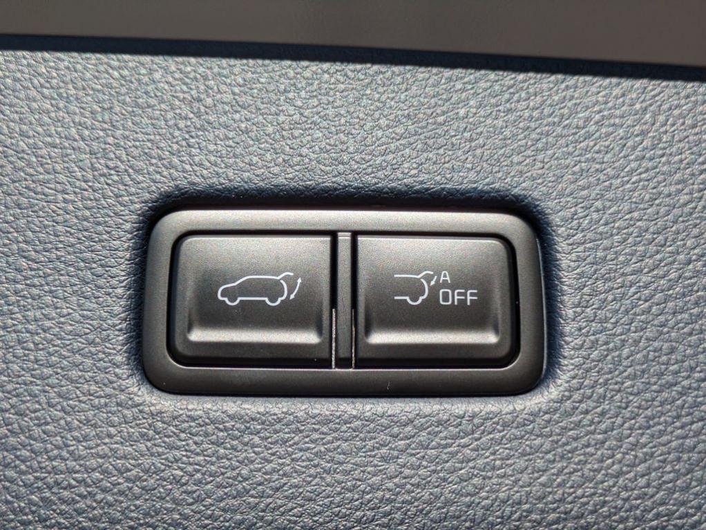 new 2026 Kia Carnival Hybrid car, priced at $52,750